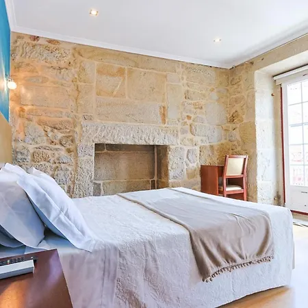 ゲストハウス Alojamento Central