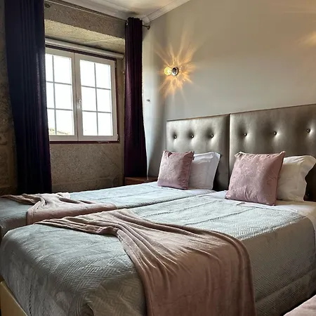 Alojamento Central 3* シャヴェス