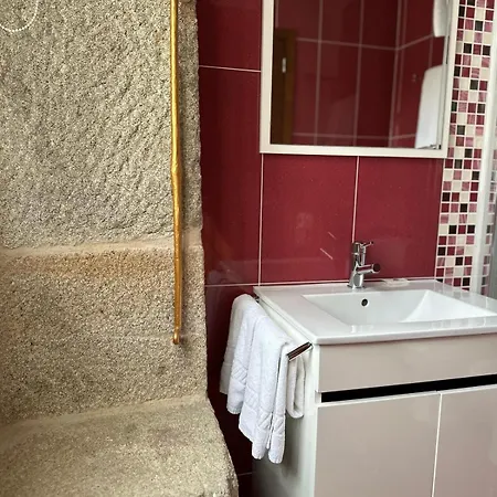 Alojamento Central ゲストハウス シャヴェス