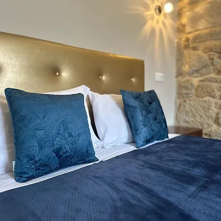 Alojamento Central 3* シャヴェス