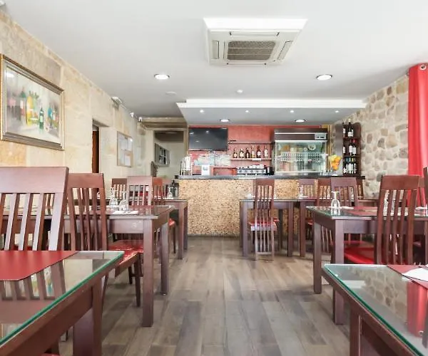 Casa de hóspedes Alojamento Central 3*